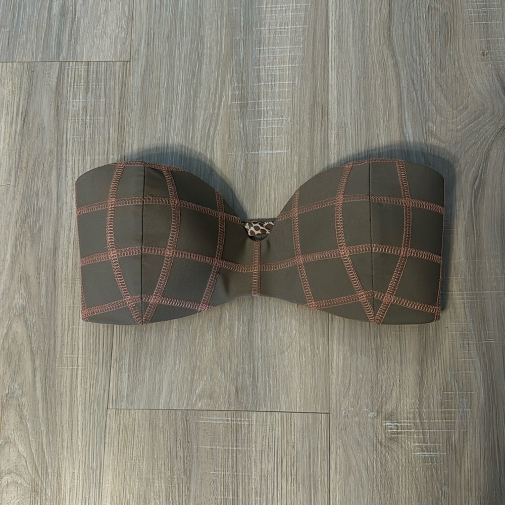 Acacia strapless, lightly padded top.